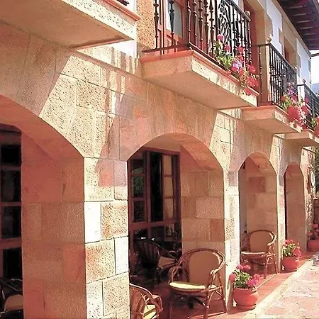 Hotell Picos De Europa And